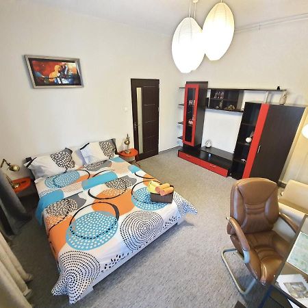 Global Downtown Apartments - Universitate - Calea Victoriei 布加勒斯特 外观 照片