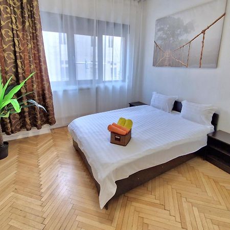 Global Downtown Apartments - Universitate - Calea Victoriei 布加勒斯特 外观 照片